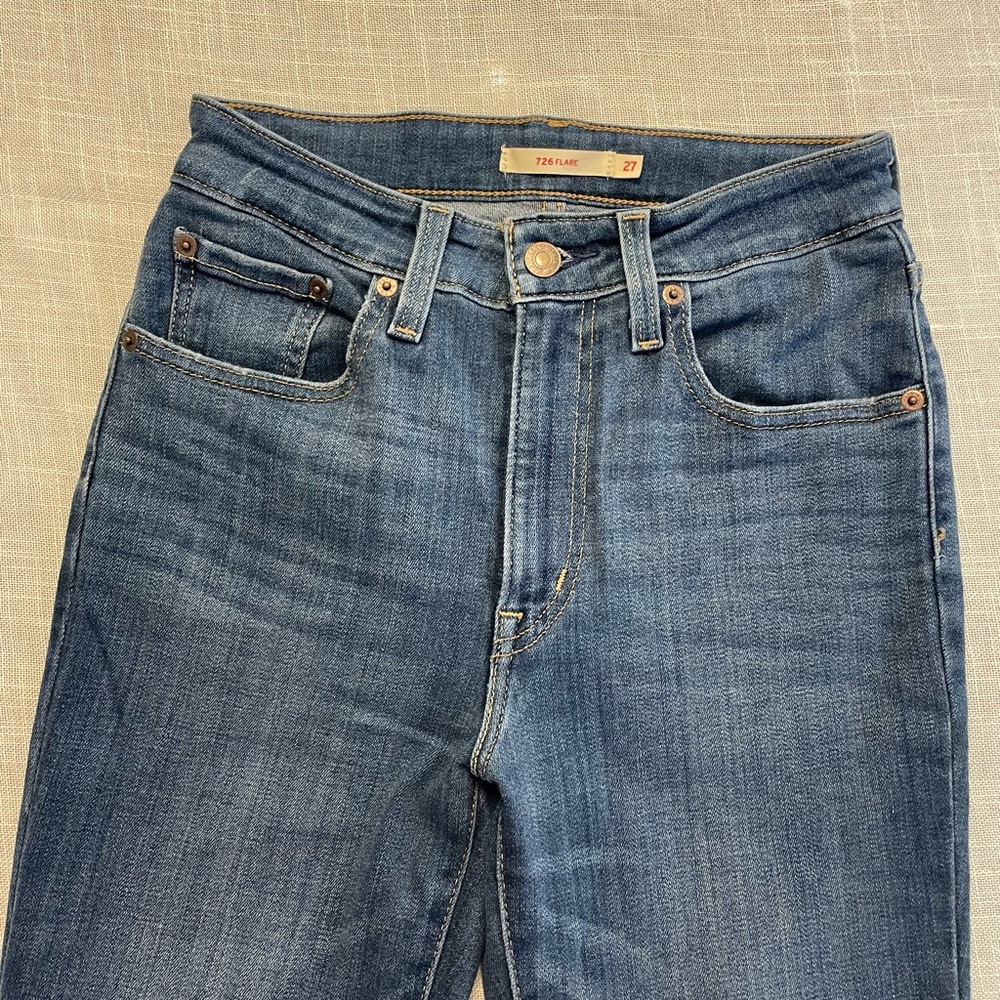 Levi 726flare HighRise Jeans